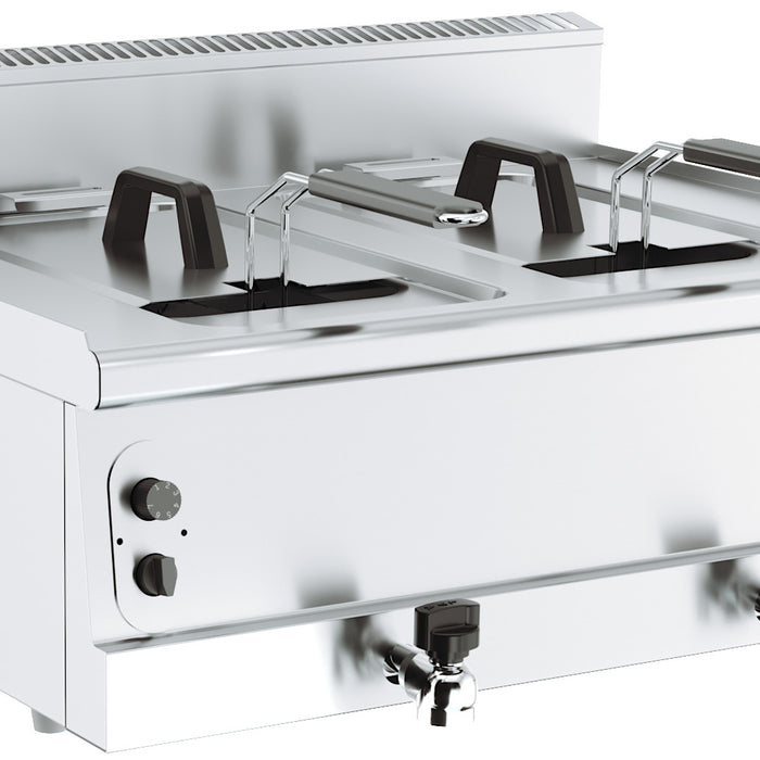 BASE 600 FRITEUSE A GAZ. 2X8L  **ATTENTION, LARGEUR 800MM**