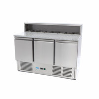 Réfrigérateur pour la préparation des pizzas - 137 cm - 3 portes - s'adapte à 8 x 1/6 GN - incl couvercle en acier inoxydable